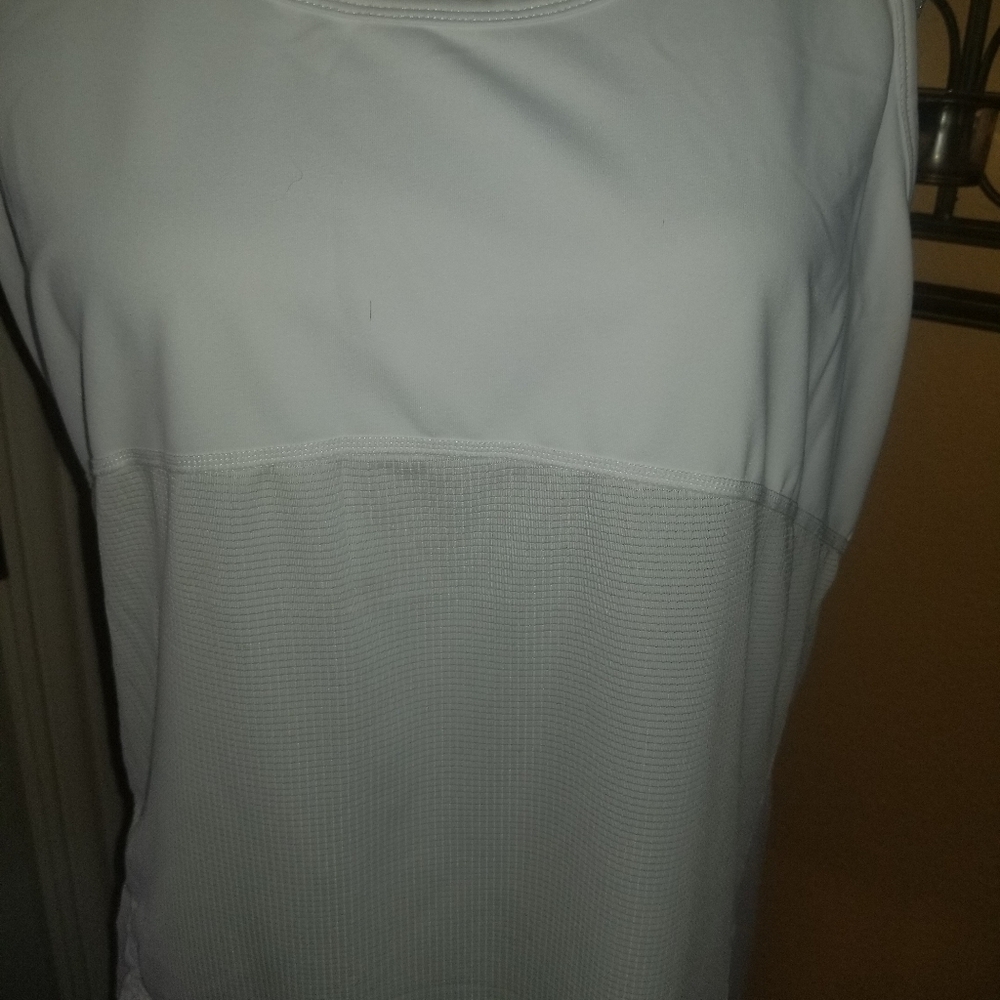 NWOT Fabletics Athletic Top - Picture 2 of 5